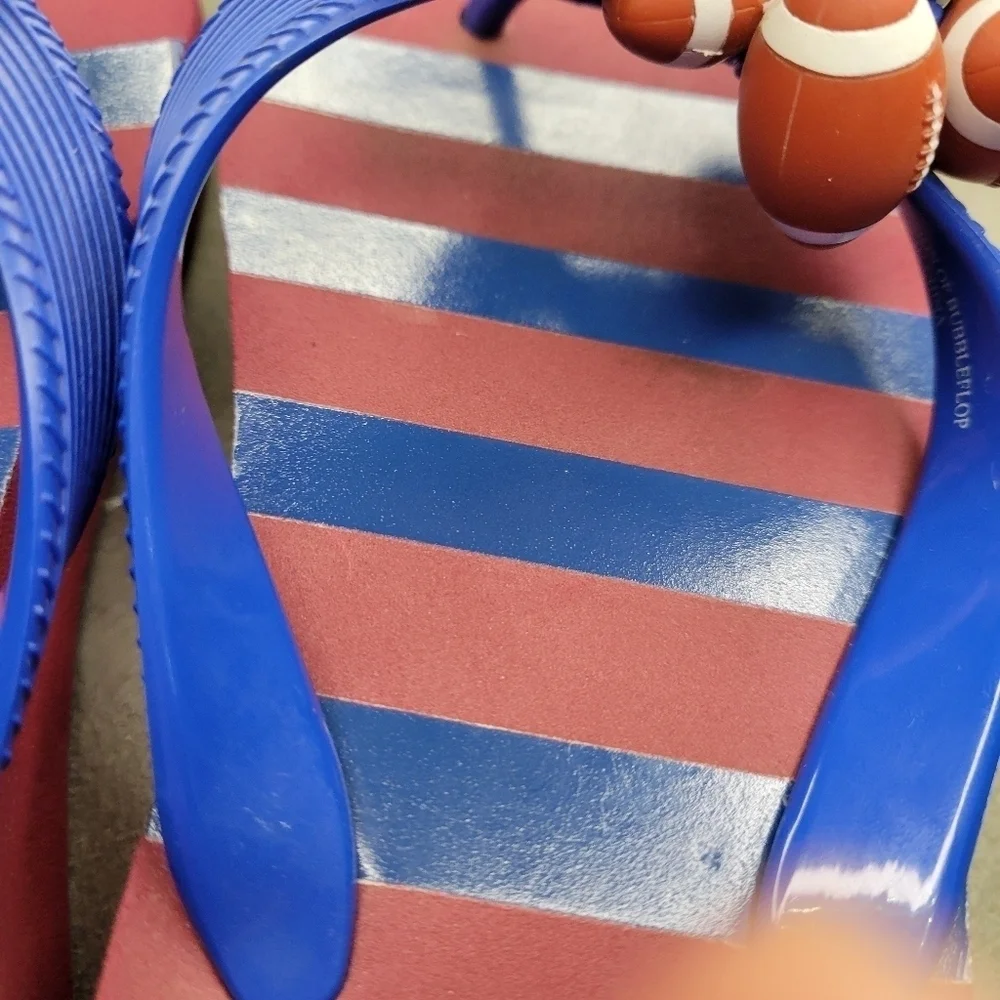 BUBBLE FLOPS 🏈 FOOTBALL🏈Size 6 [GREAT CONDITION] platform flipflos